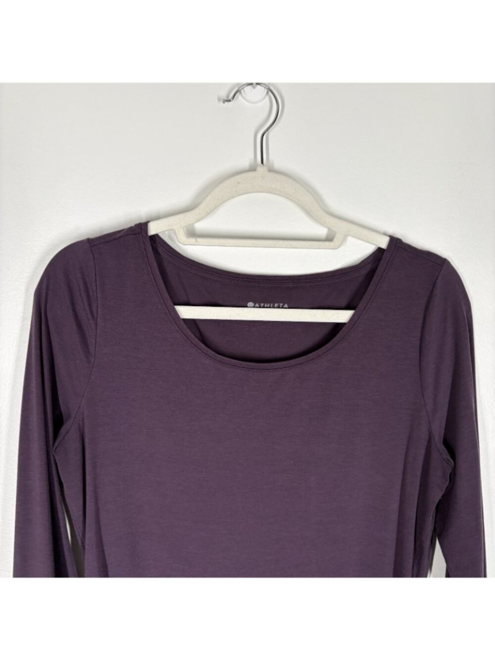 Athleta Women M Purple Encore Cinch Sides Long Sleeve Scoop Neck T-Shirt - Picture 7 of 12